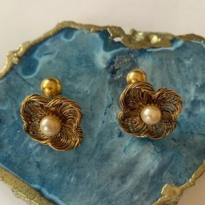 Vintage flower Wire Wrap Cufflinks.